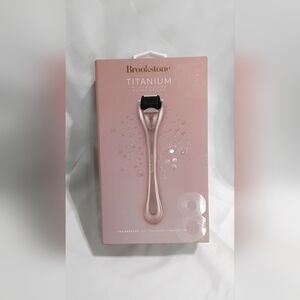 Brookstone Derma Roller Titanium Micro Needling Facial & Scalp Rejuvenation NIB
